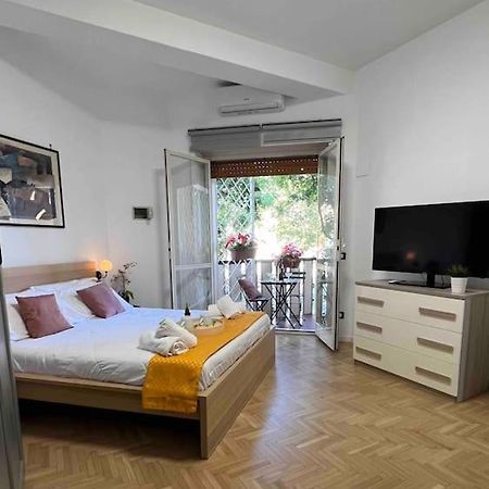 3 Fermate Dal Colosseo - Casa Vacanze Elena - 50 M Da Metro Garbatella Rome Exterior photo