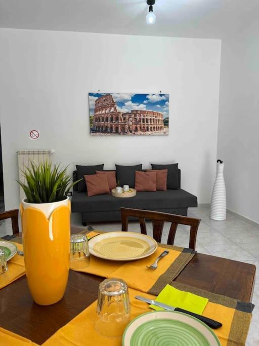 3 Fermate Dal Colosseo - Casa Vacanze Elena - 50 M Da Metro Garbatella Rome Exterior photo